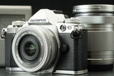 Olympus OM-D E-M5 Mark II