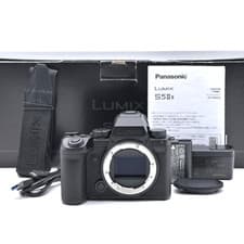 Panasonic Lumix S5 IIX