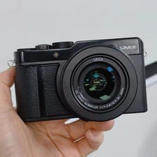 Panasonic Lumix LX100 II