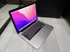MacBook Pro 13" (2015, Intel)