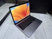 MacBook Pro 13" (2017, Intel)
