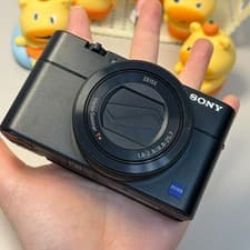 Sony Cyber-shot RX100 V