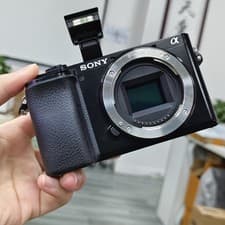 Sony Alpha 6100